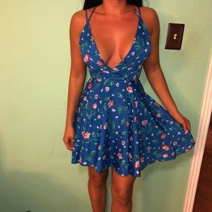 Beautiful flowery dress! Size XS